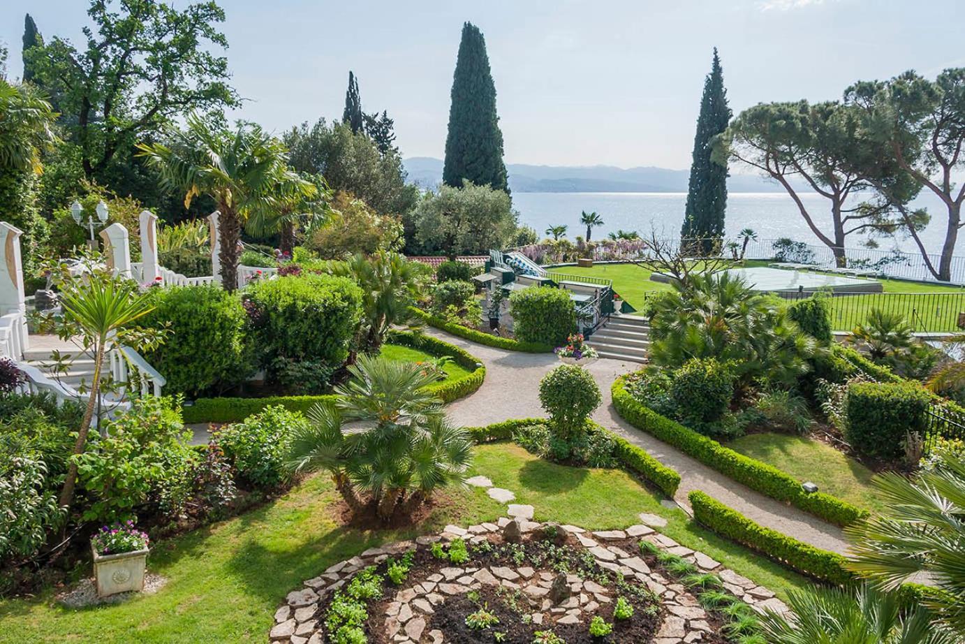 Hotel Miramar Opatija Buitenkant foto