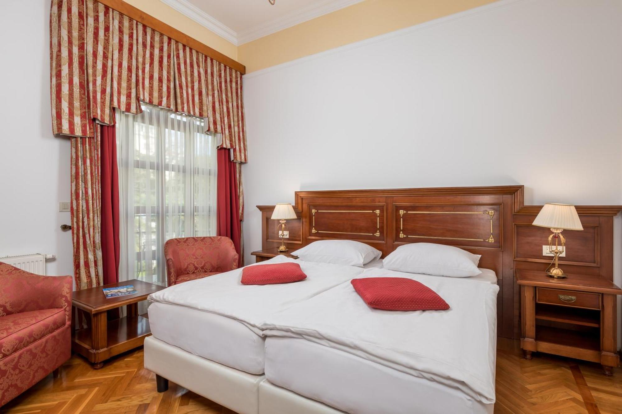 Hotel Miramar Opatija Buitenkant foto