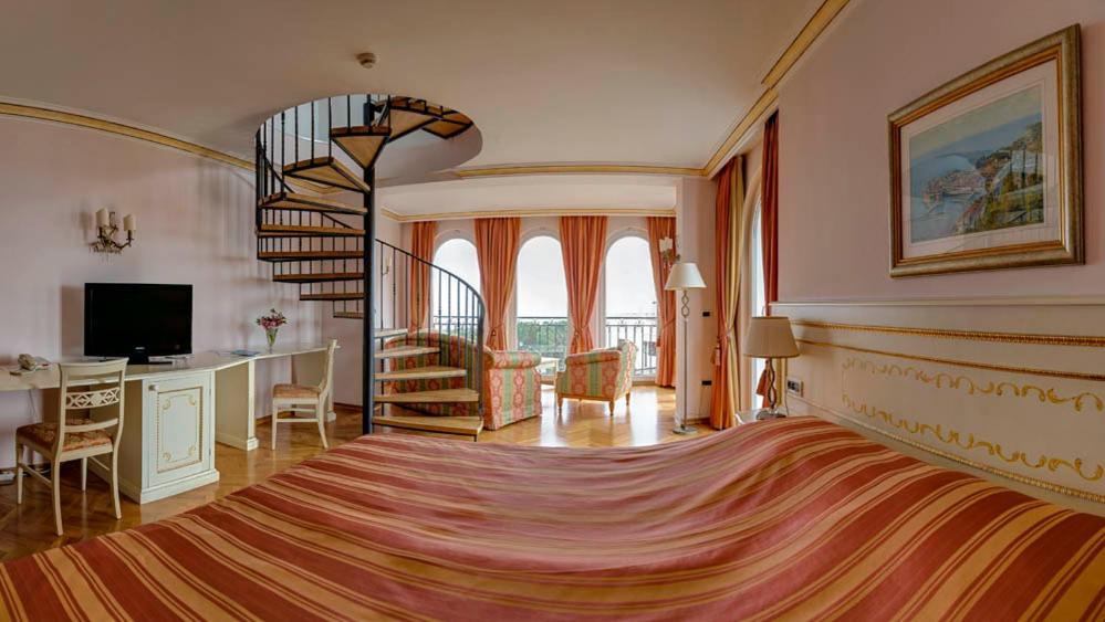 Hotel Miramar Opatija Buitenkant foto